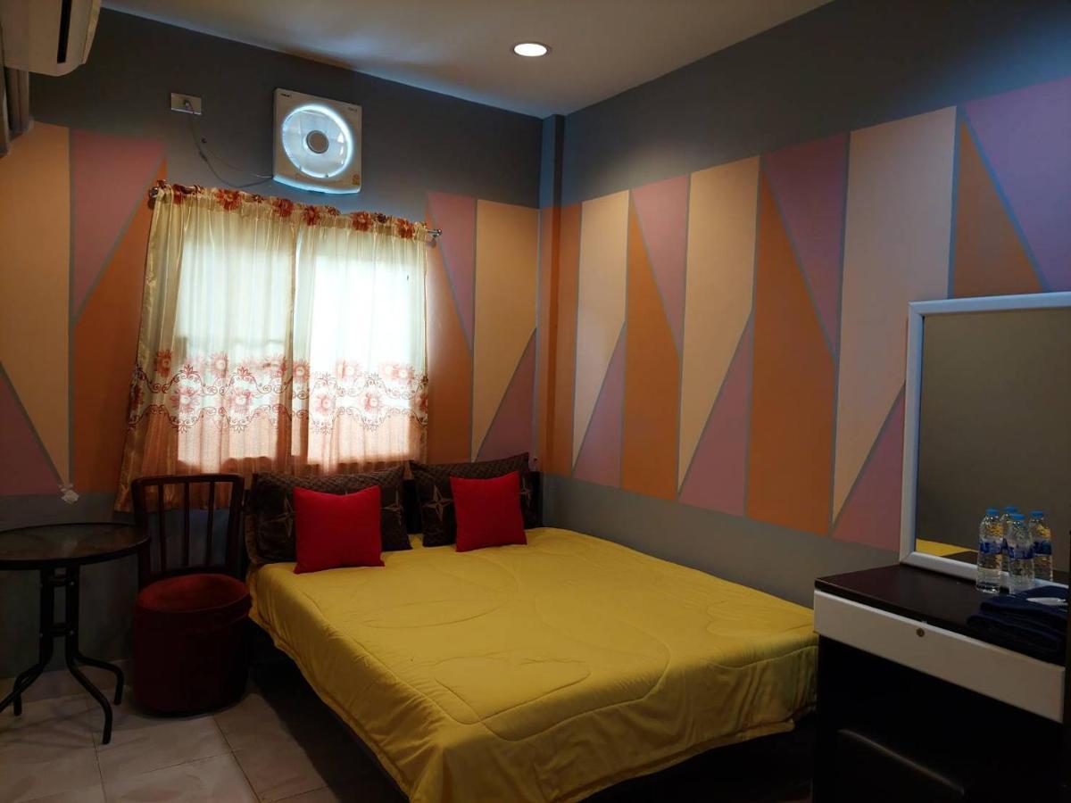 Apartamento Ben House Bangkok Exterior foto